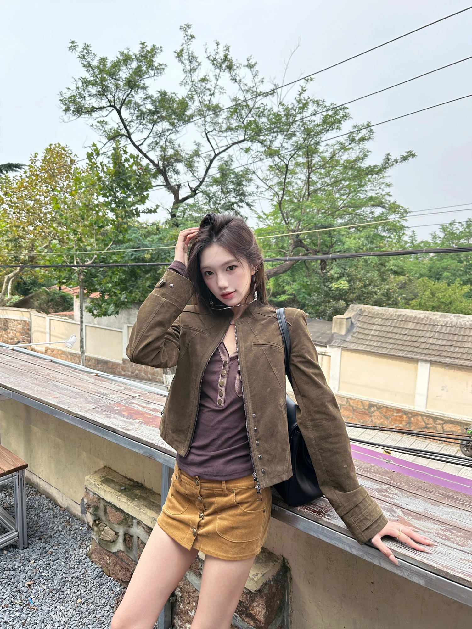 Jaqueta Feminina de Couro Retrô com Zíper, Design Original, Nova Coleção Outono Inverno, Ajuste Slim, Comprimento Curto, Moda Jovem