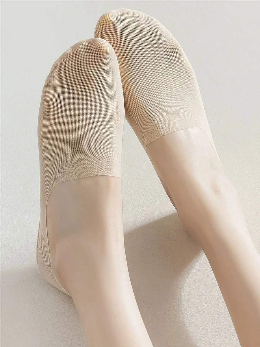 شباشب جورب نسائية صيفية كاجوال بلون سادة من السيليكون غير قابلة للانزلاق جوارب قارب رفيعة للغاية قابلة للتنفس