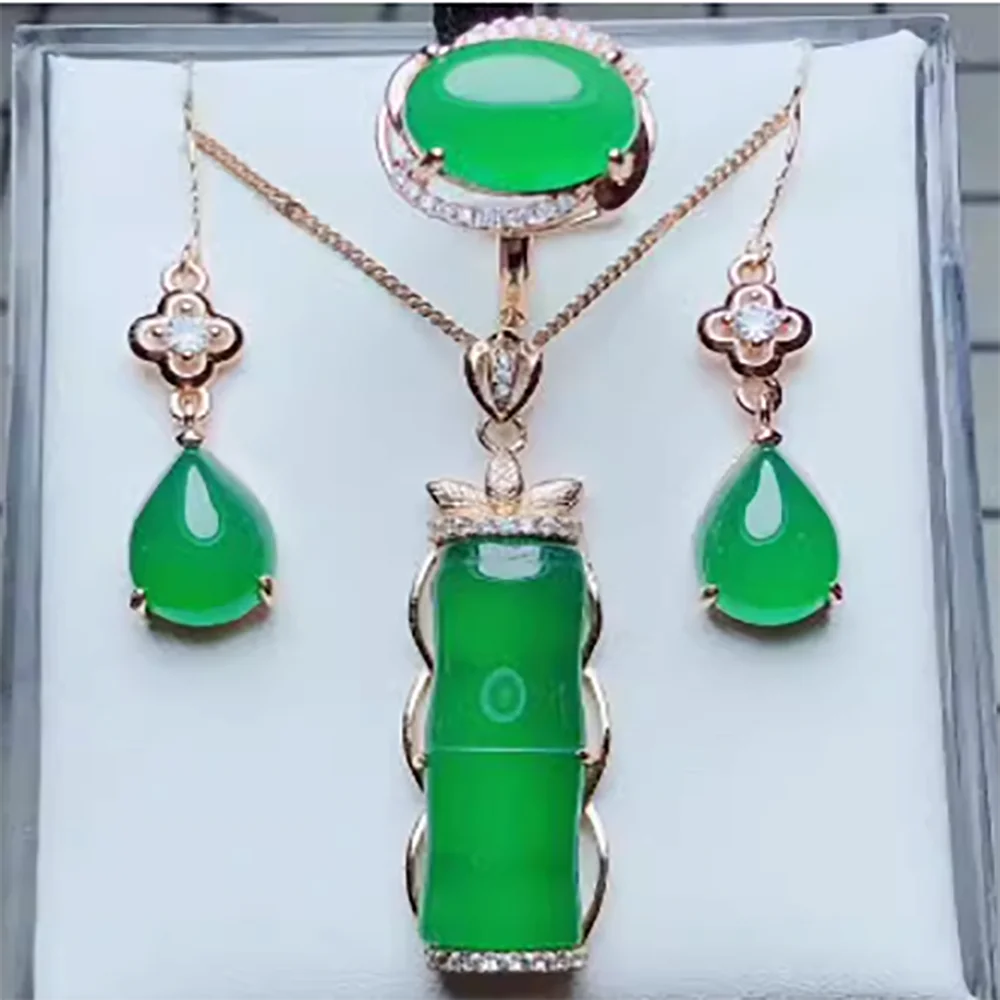 

Natural ice type emperor green jade pendant ring earring set