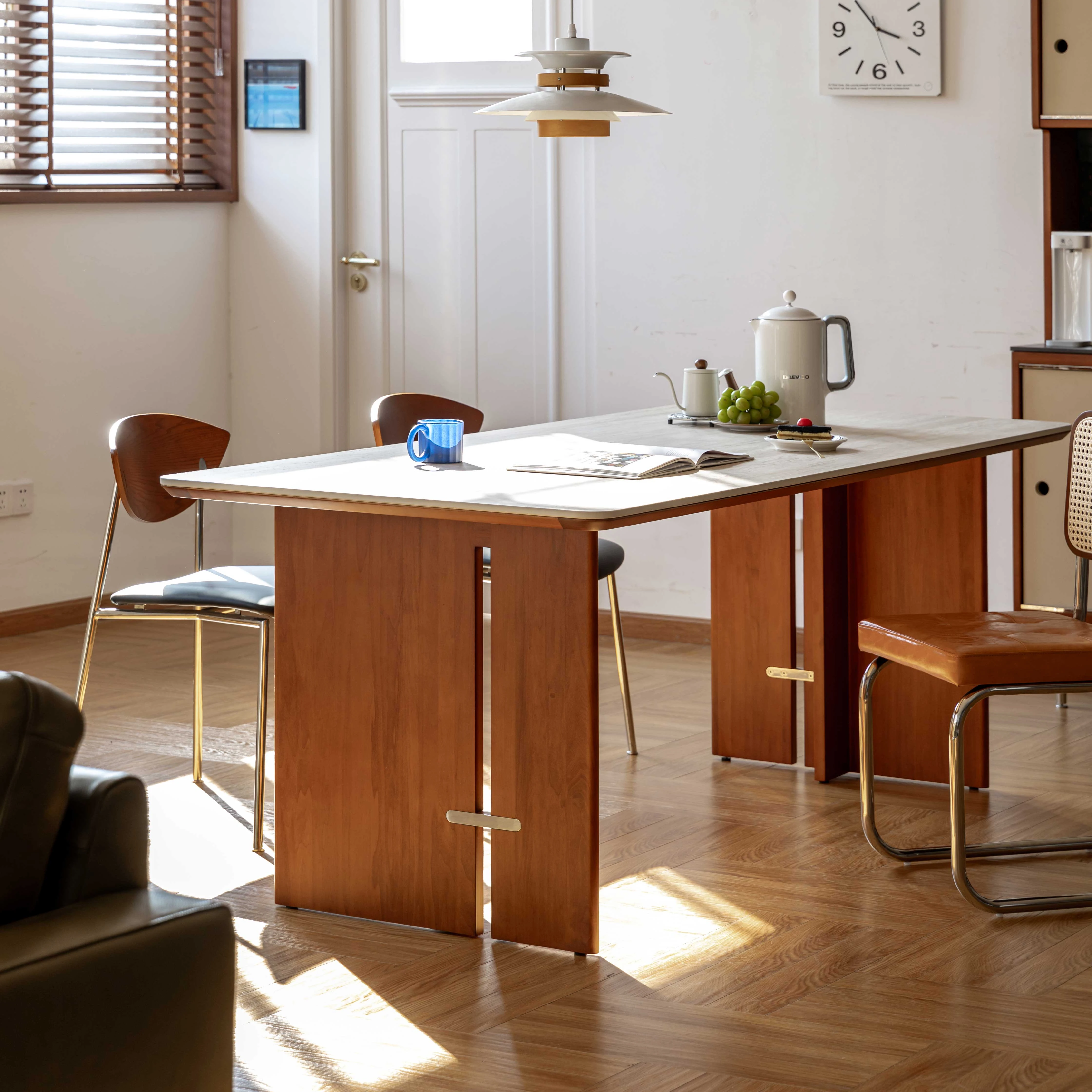 

Factory Direct Sales Solid Wood Dining Table Set Retractable Dinner Table Space Saving Furniture