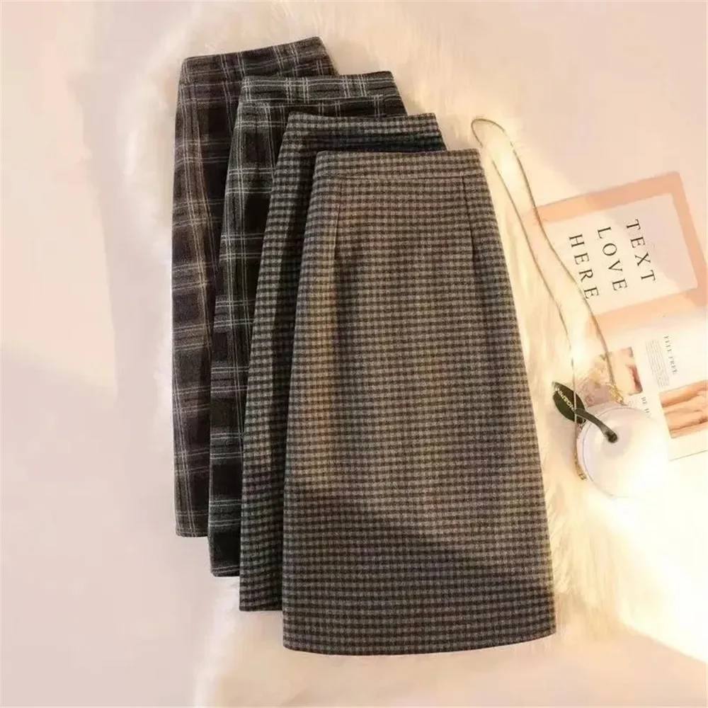 Plaid Wool Skirt Women Autumn Winter Matching Sweater Elastic High Waist A- Line Skirt Korean Vintage Mid-Length Slit Skirt A330