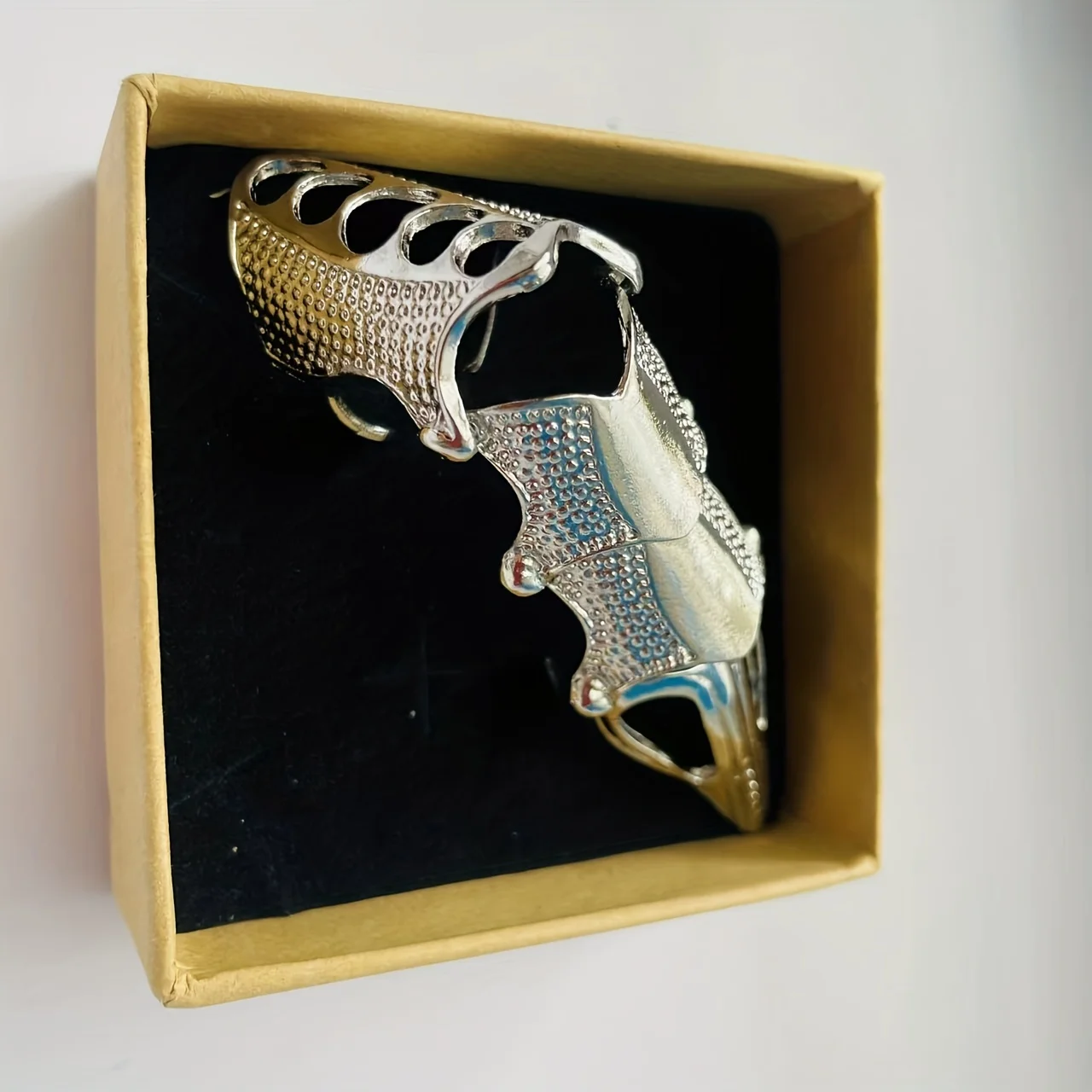 

Finger Ring Gift Box 2pcs Set Joker Girl Cos Halloween Dangan Ronpa Gothic Danganronpa Celestia Ludenberg Punk Finger Bone Ring