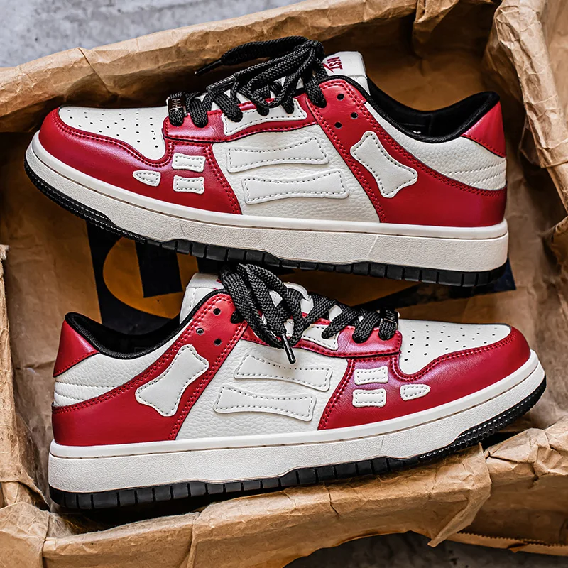 Nuevas zapatillas blancas de otoño 2025 para hombre y zapatos casuales gruesos de caña alta: livianos, que aumentan la altura y cómodos