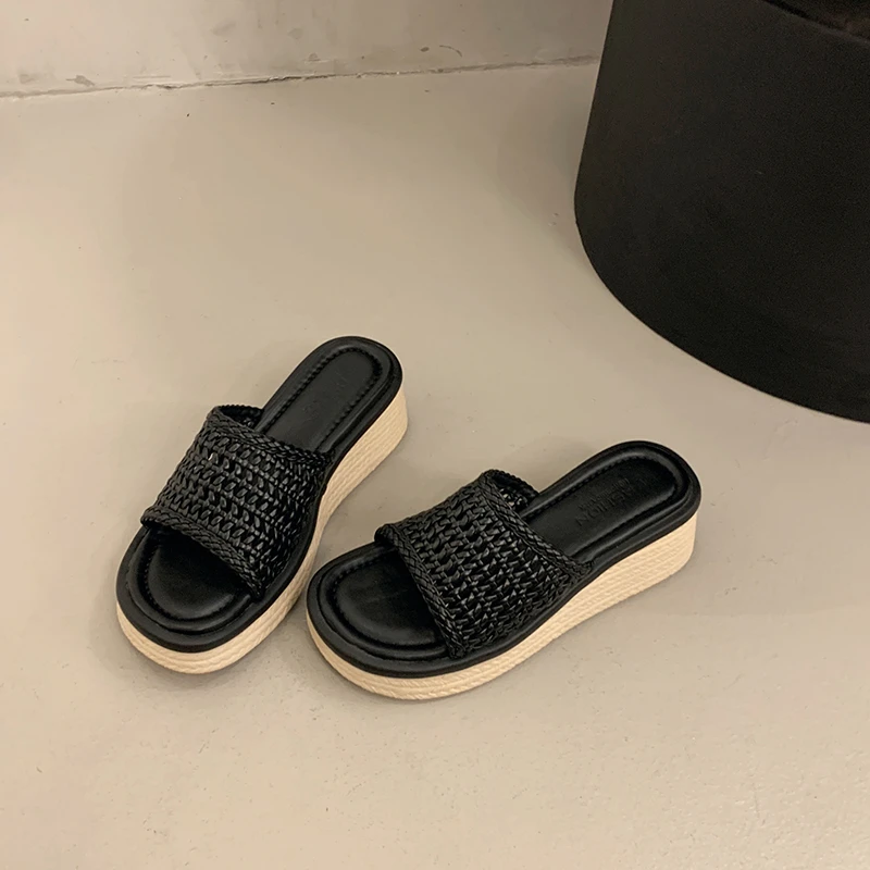 

Woven Breathable Flip Flops Sandals Cutout Open Toe Slippers Women 2026 Summer New Platform Roman Cool Drag