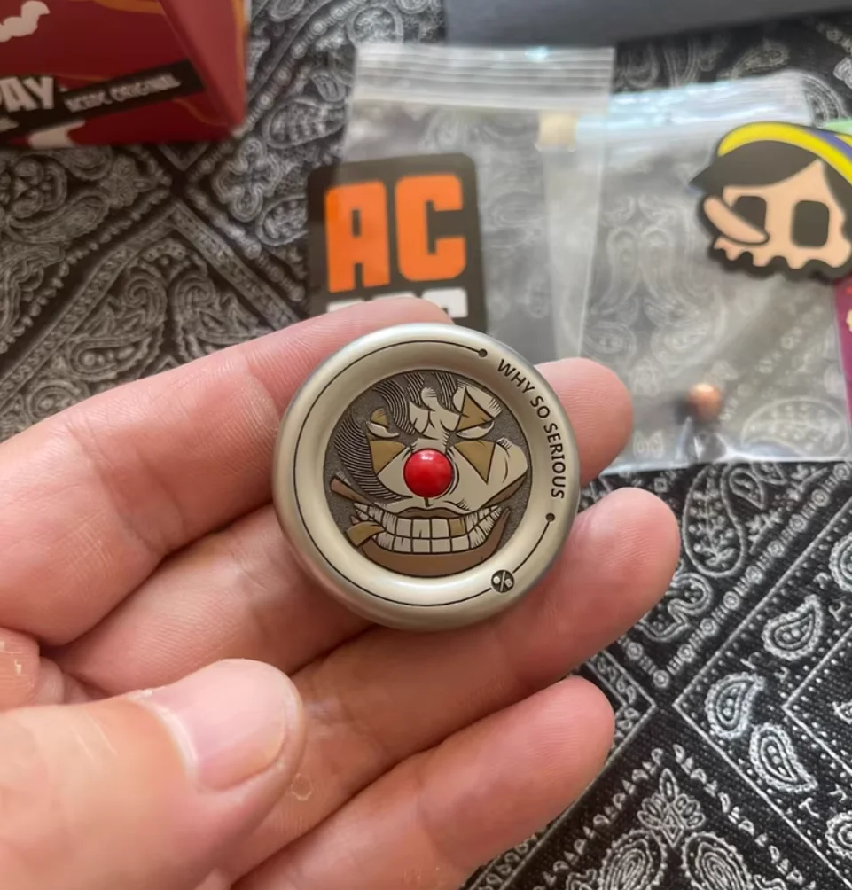 Giocattolo di decompressione fitget con moneta ppb in acciaio inossidabile con cappuccio per latte da clown EDC ACEDC usato