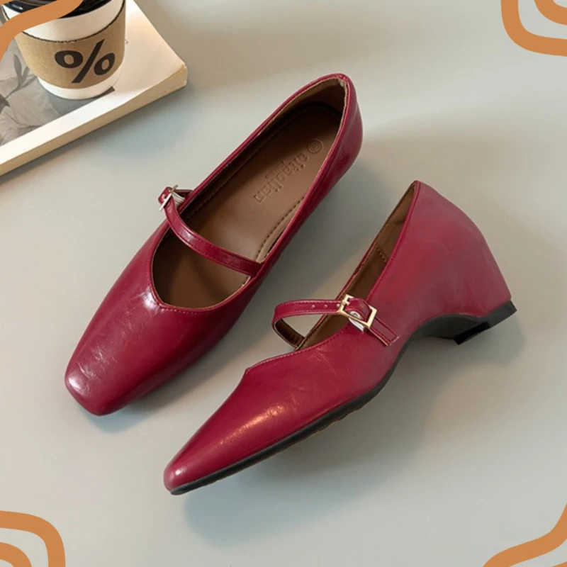 Retro Women's Mary Jane Shoes Exquisite Bow Flat Shoes for Woman Sweet Lolita Casual Shoe Designer Shoes Zapatos De Mujer