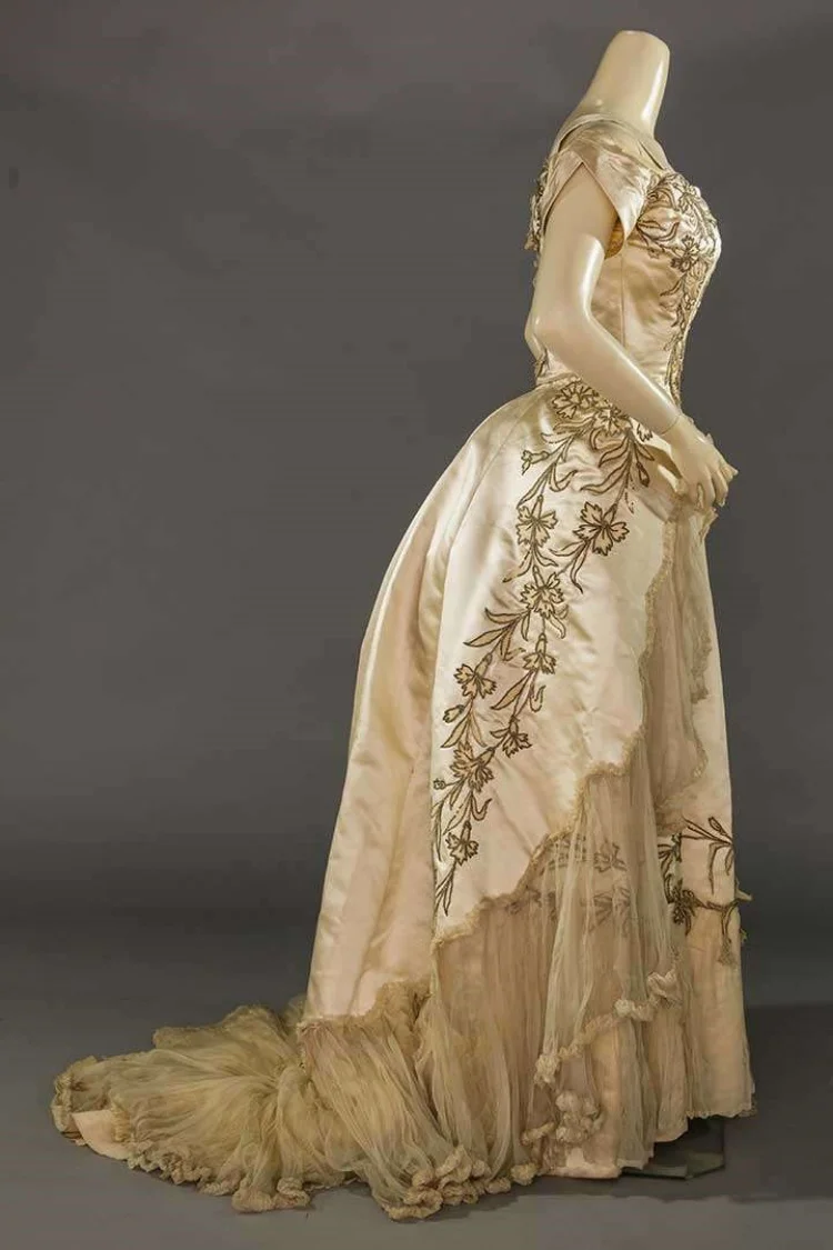 1890s فستان الزفاف الفيكتوري الإدواردي دوقة بعد الظهر فستان الملكي الأميرة الشاي حفلة الحرب الأهلية جنوب حسناء الكرة ثوب