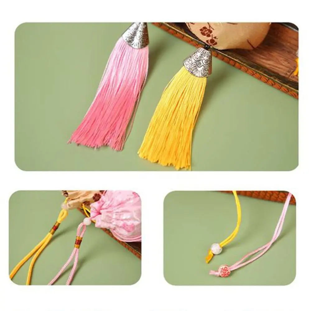 Elegant Embroidery Car Hanging Small Pouch Empty with Tassel Pendant Sachet Bags Drawstring Drawstring Pouch Graduation Gift