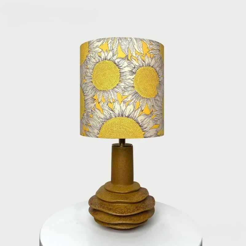 European Designer Printing Fabric Floor Lamps Ceramics Base Study Office Homestay Cafe Illumination Decorative Home Table Lights