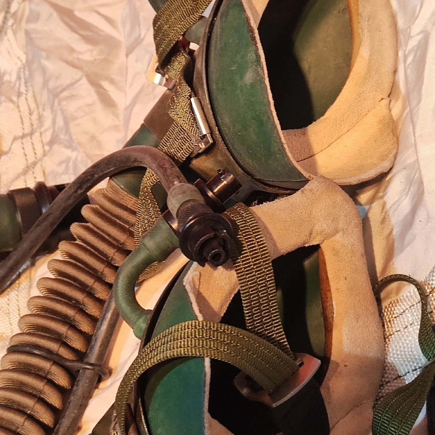 الفائض العسكري الأصلي الأصلي الصيني عالي الارتفاع المقاتل الطيار نمط 6505 قناع الأكسجين