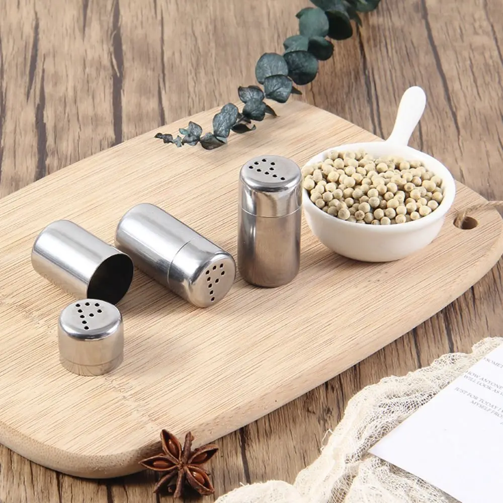 New Portable Condiment Bottle Camping Spice Airtight Food Storage Container Salt BBQ Pepper Shakers