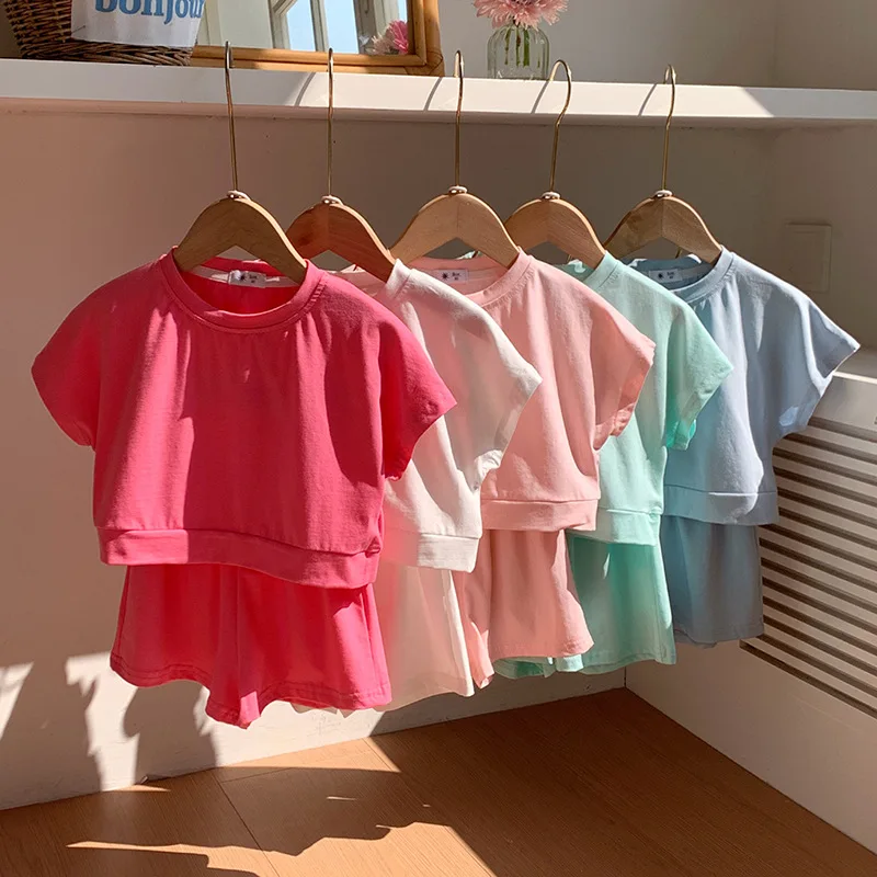 

Girls' Summer Solid Color Short Sleeve Set Casual Two-Piece Outfit Children's Stylish Short Sleeve Shorts Top Trendy