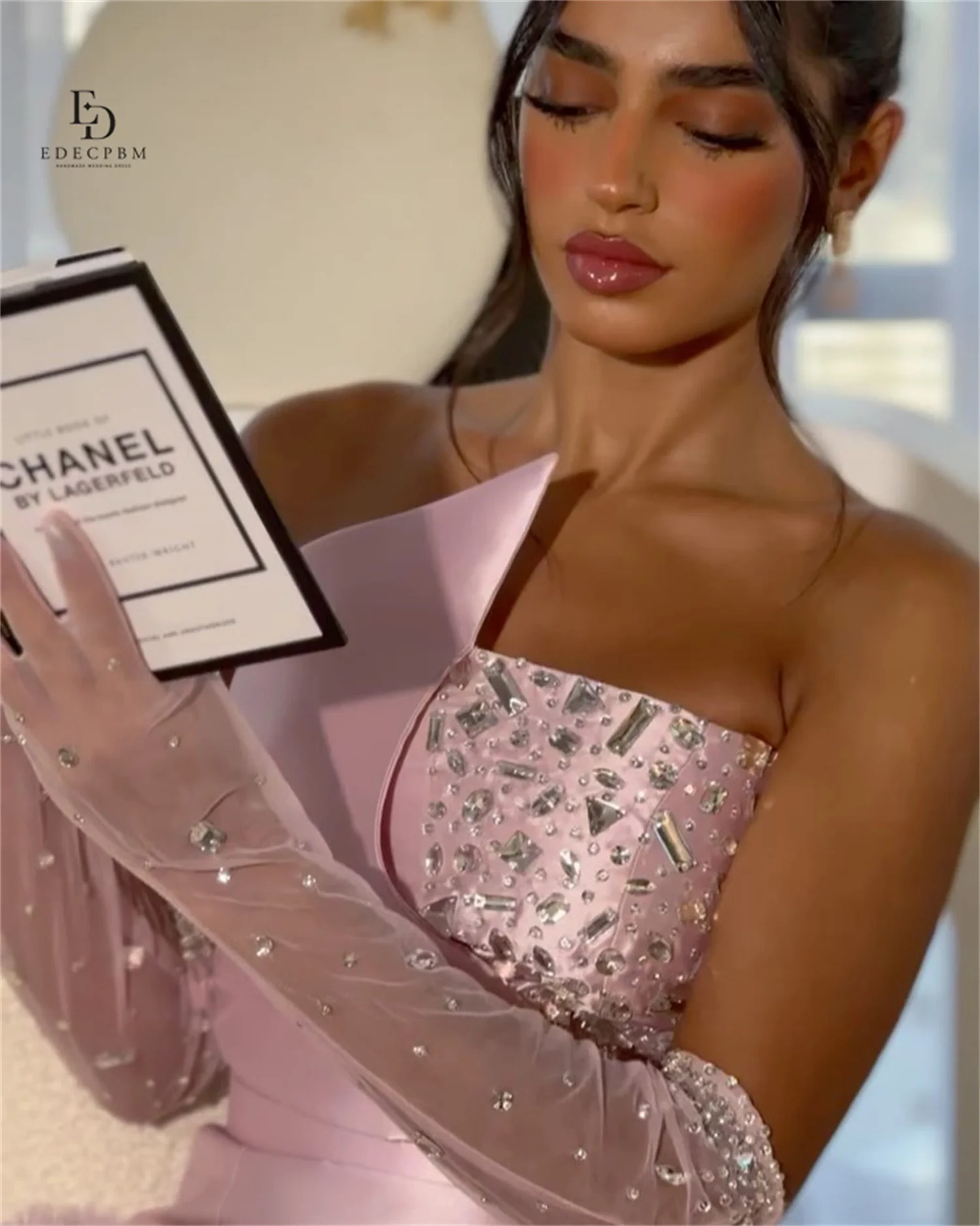 ชุดราตรีผู้หญิงสีชมพูหรูหรา EDECPBM สำหรับโอกาสพิเศษ แบบสั่งตัดได้ ชุดราตรีผ้าซาติน งานฝีมือ
