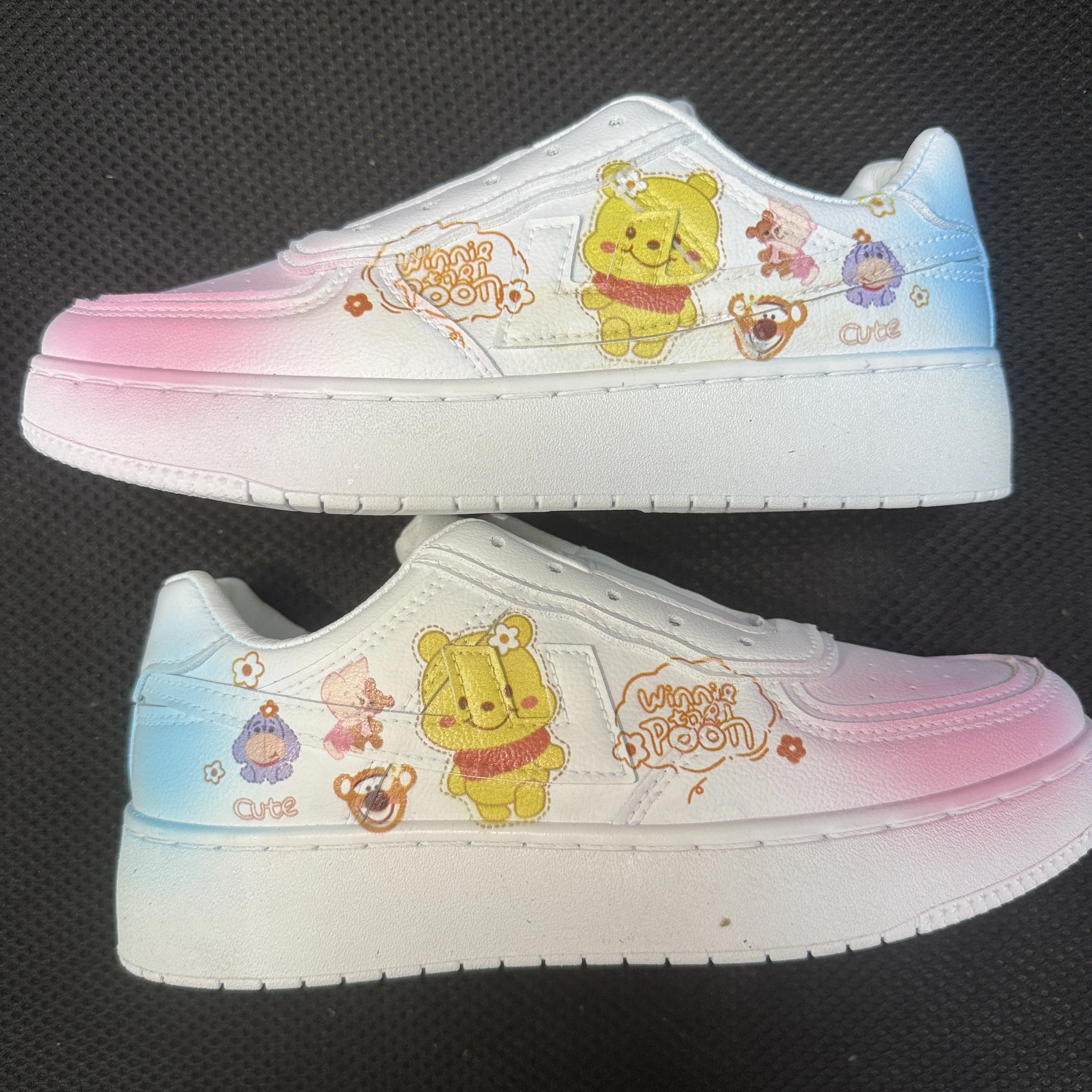 

Новая женская милая повседневная обувь принцессы Винни с героями мультфильмов, нескользящая спортивная обувь с мягкой подошвой, подарок для девочки, европейский размер 35-44
