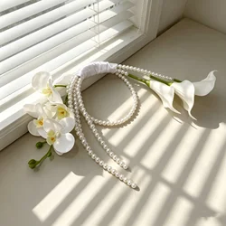 A Soft and Elegant Floral Design with a Serene and Charming Style, Creating a Simple Yet Beautiful Wedding Bouquet.