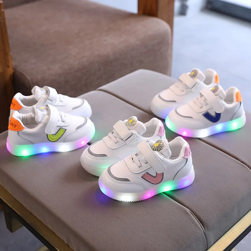 Children LED Shoes PU Leather Girls Casual Shoes Soft Sole Luminous Sneakers Kids Boys Soft Sole Glowing Running Shoes Tenis