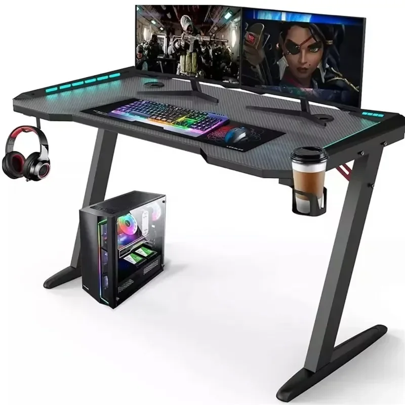 A  Internet cafe game special-shaped competitive table