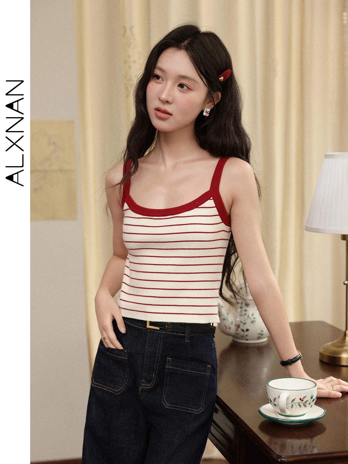

ALXNAN Red Striped Knit Tank Top Women Vintage Casual Sleeveless Knit Top 2025 Autumn New Short Slim-fit Camisole Female L56717