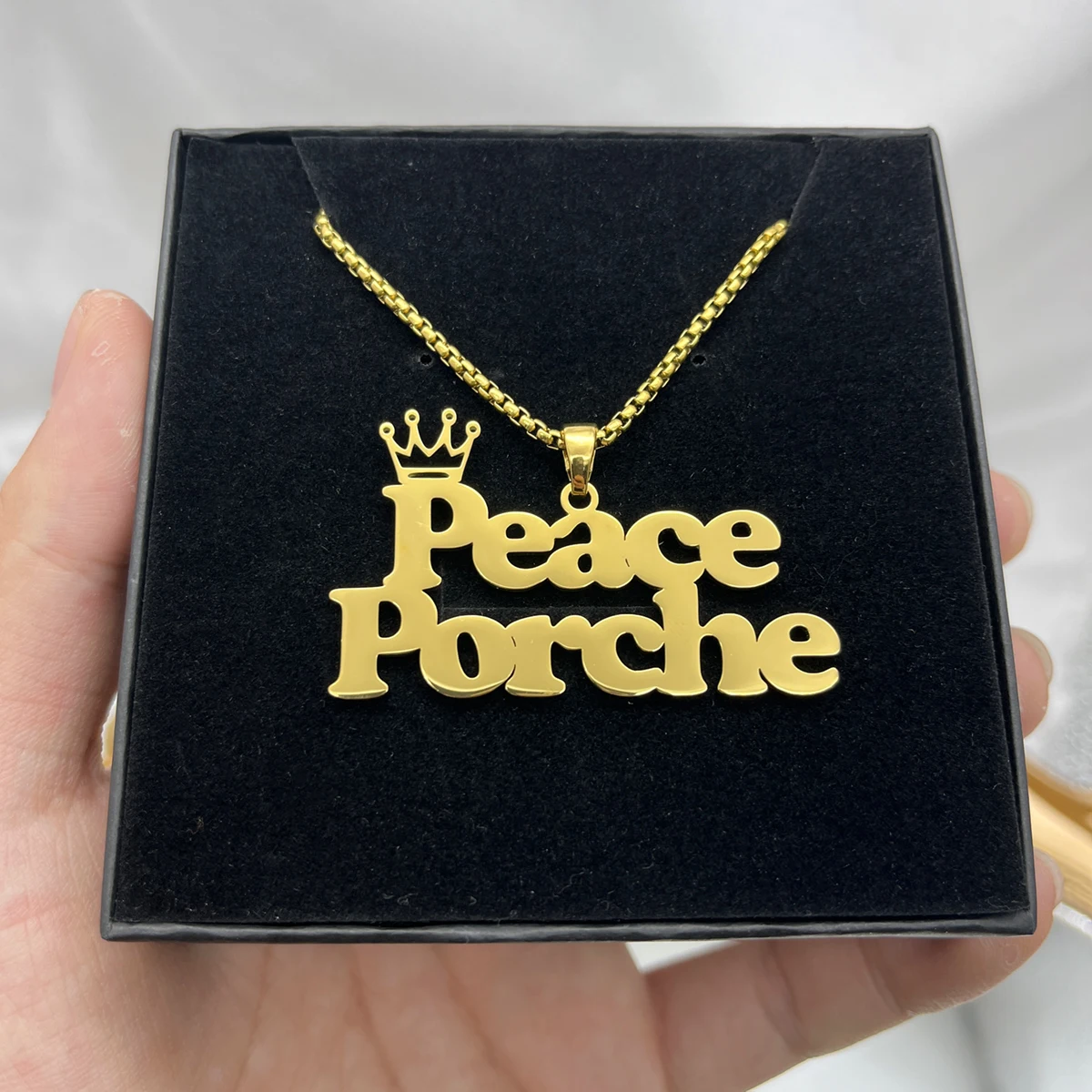 

Customized Big Double Name Pendant Necklace For Women Men Stainless Steel Initials Crown Nameplate Chain Necklaces Jewellery