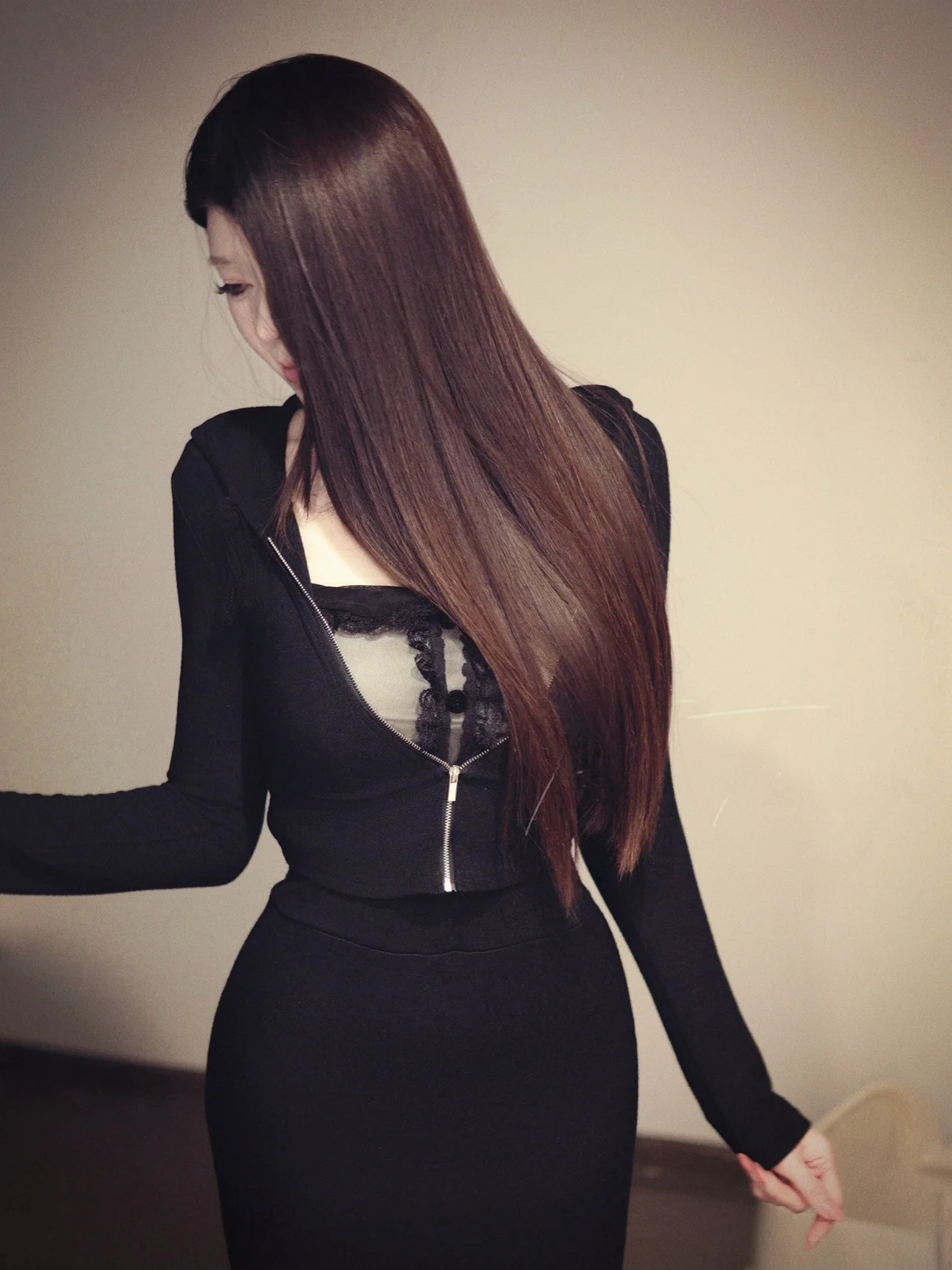 

Повседневный комплект из укороченной куртки на молнии с капюшоном и юбки с высокой талией и эффектом «рыбий хвост» для женщин Tiany【Dusk Step Trace】2026 Весна-Лето