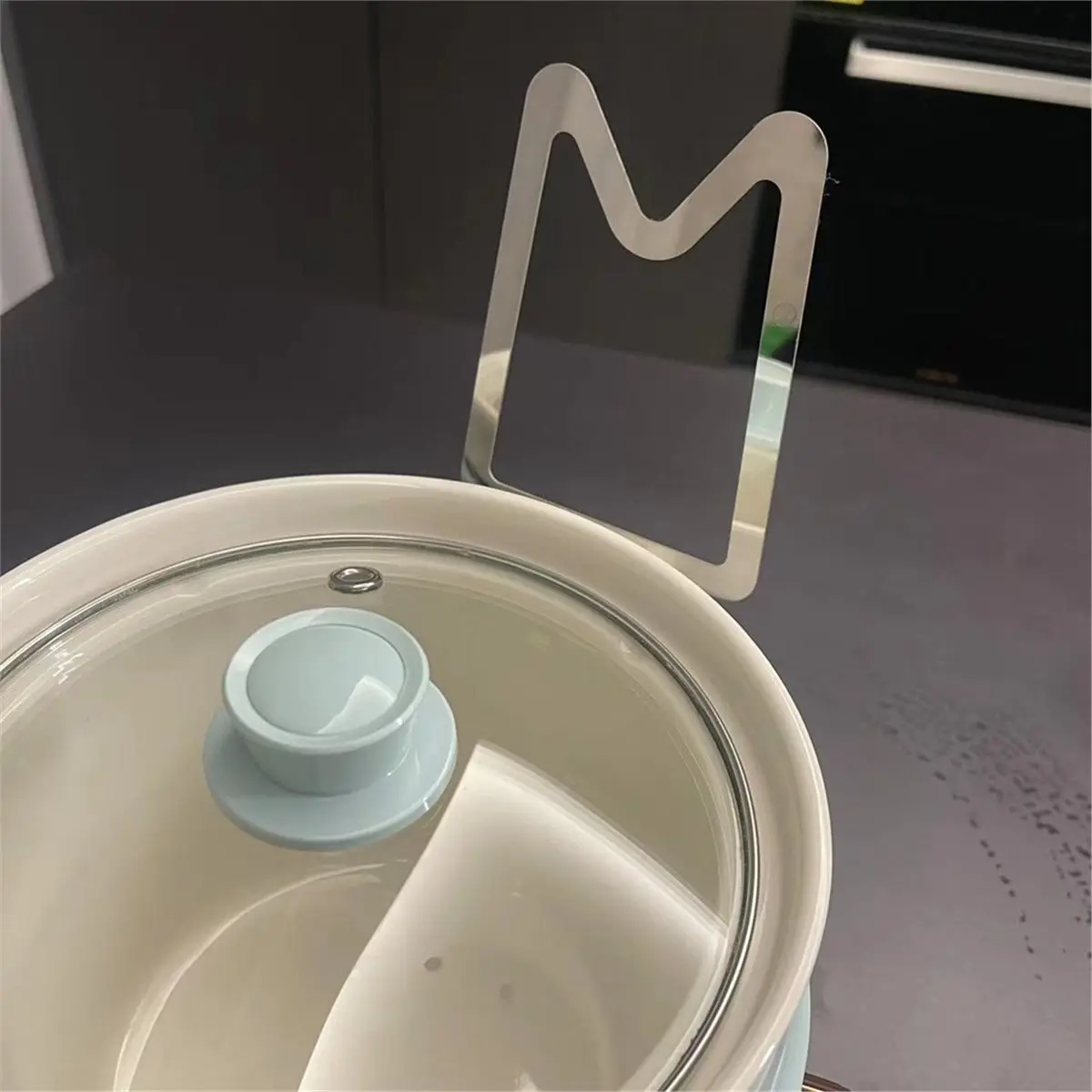 Suporte de Tampa de Panela de Aço Inoxidável para Cozimento Lento, Ferramenta Industrial para Cozinhar Sem Usar as Mãos, Compatível com Todos os Tamanhos de Tampa, Estável, Previne que a Água Escorra para a Bancada