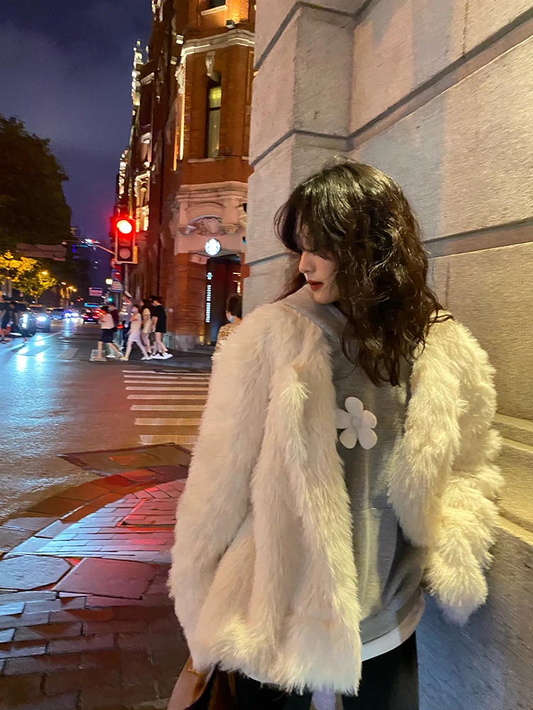 

Женское меховое пальто 2024, новинка Sle -Mimiing Fur, зимний теплый топ, круглый Ne Long Sve, корейский Sle