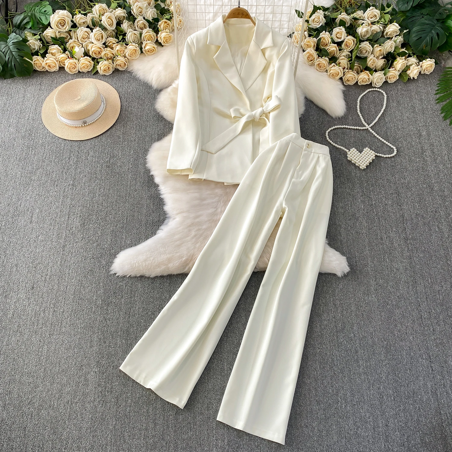 

SuperAen Korean Style Lace-up Waist Slimming Notched Office Lady Blazer High-waisted Wide-leg Pants Two-piece Sets