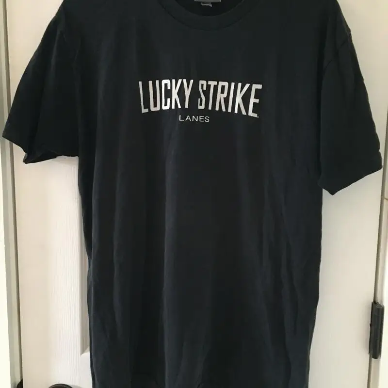 

Мужская винтажная потертая футболка SZ L Lucky Strike Lanes