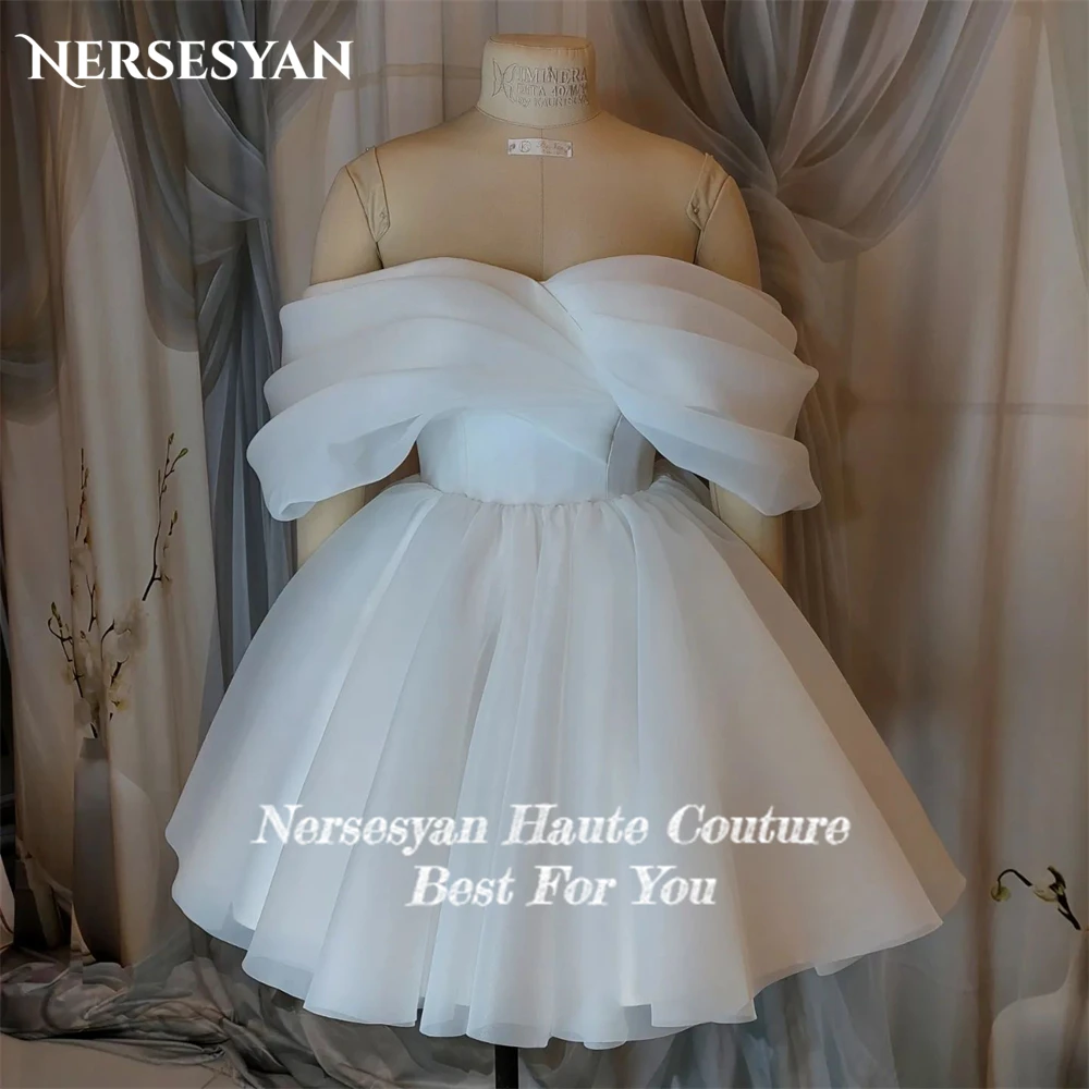 Nersesyan-Organza Vestidos de casamento puro, fora do ombro, A-Line, Puffy Vestidos nupciais, Sem encosto, Lace Up Back, Monocromático, Pregas, Noiva