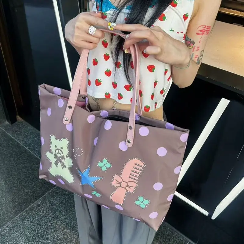 

Милая милая большая сумка с мультяшным принтом, женская большая вместительная нейлоновая сумка в горошек с медведем, женская повседневная сумка для покупок в стиле Харадзюку