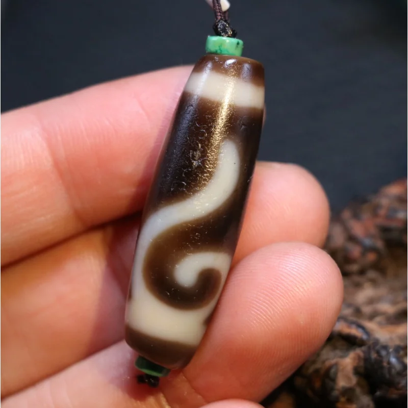 

Energy Tibetan Old Agate Oily Patina Money Hook Be Rich dZi Bead Amulet Pendant