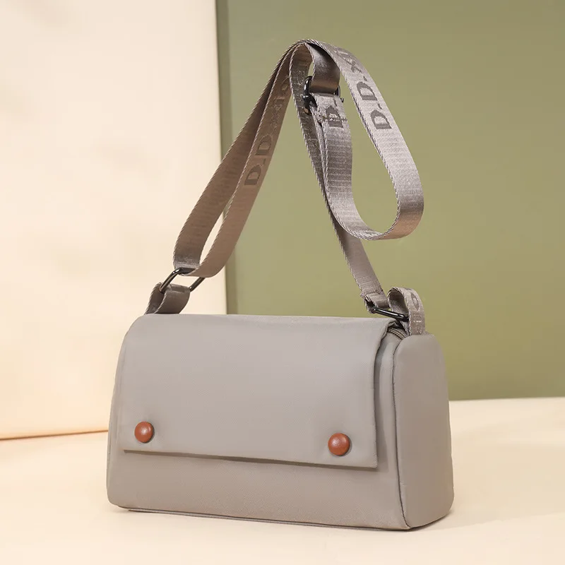 

Новая летняя женская сумка через плечо, модная простая универсальная водоотталкивающая маленькая сумка, повседневная сумка через плечо из нейлоновой ткани