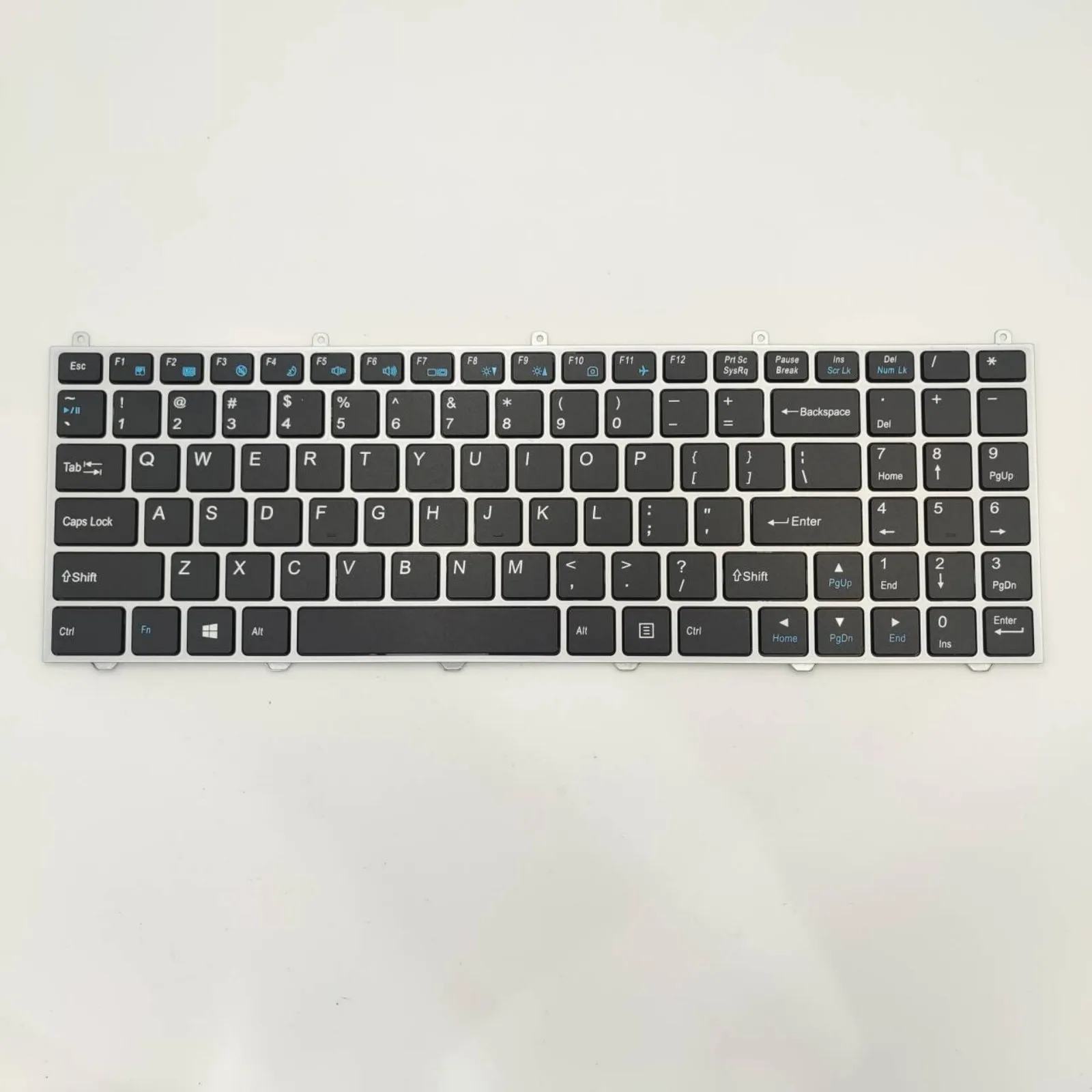 

US for CLEVO W650 W650RN/RZ1/SB/DD/SC/SF/SH/SJ/DC/EH/SRH/SR W650 W655 P/N:6-80-W65S0-010-1 S/N:1604032654M Laptop keyboard