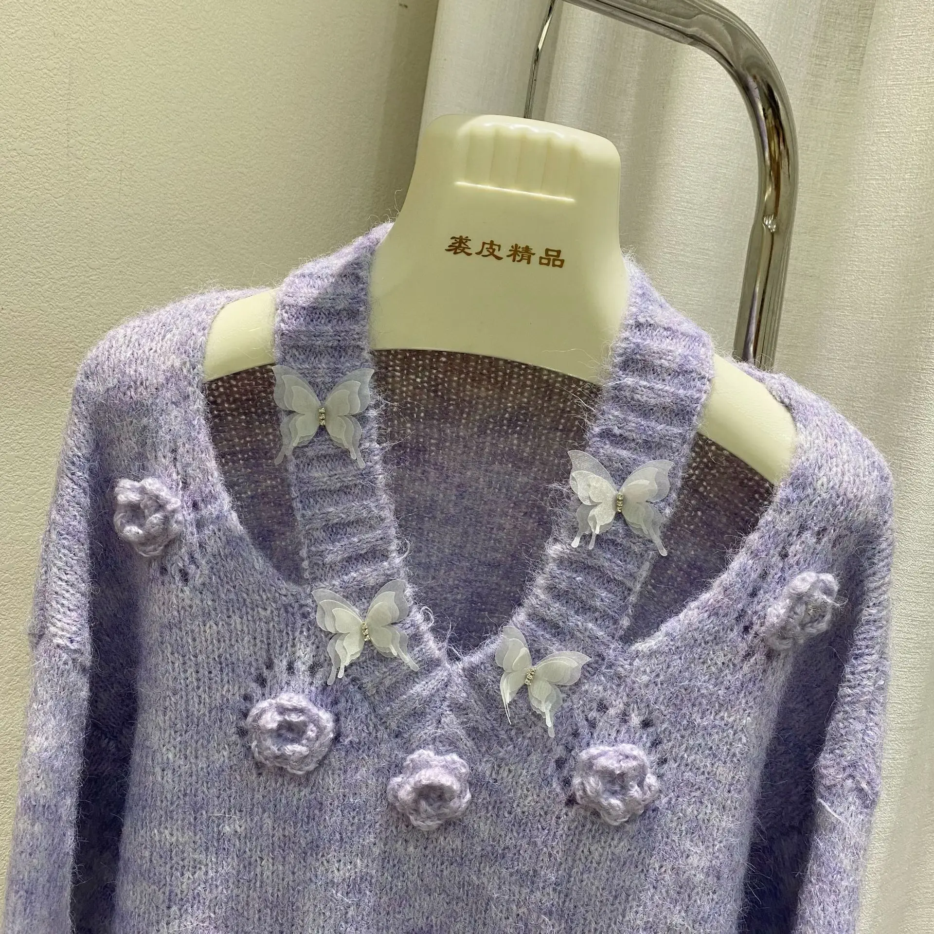 2025 Autumn Winter New Floral Design Sweaters Women Faux Fox Fur Coats V-neck Off-shoulder Knitted Tops Solid Color Knitwears