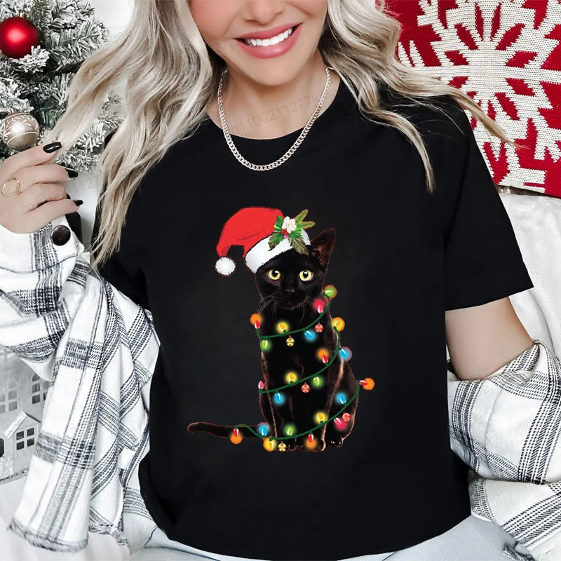 เสื้อยืดพิมพ์ลายแมวดำคริสต์มาส เสื้อยืดแขนสั้นลำลองสำหรับผู้ชายและผู้หญิง เสื้อยืดพิมพ์ลายกราฟิกทริปคริสต์มาส เสื้อผ้า