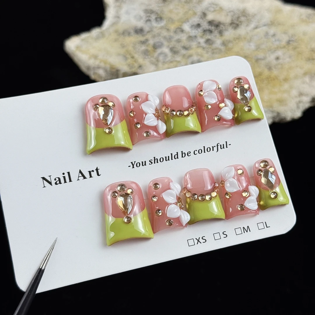 10pcs high-end Fashionable and luxurious style, hand-painted three-dimensional petals, color contrast, tiny diamonds handmade