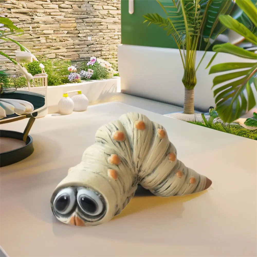 

Funny Outdoor Caterpillar Statue Handmade Lifelike Garden Worm Ornament Resin Craft Animal Figurine Halloween Yard Decoration
