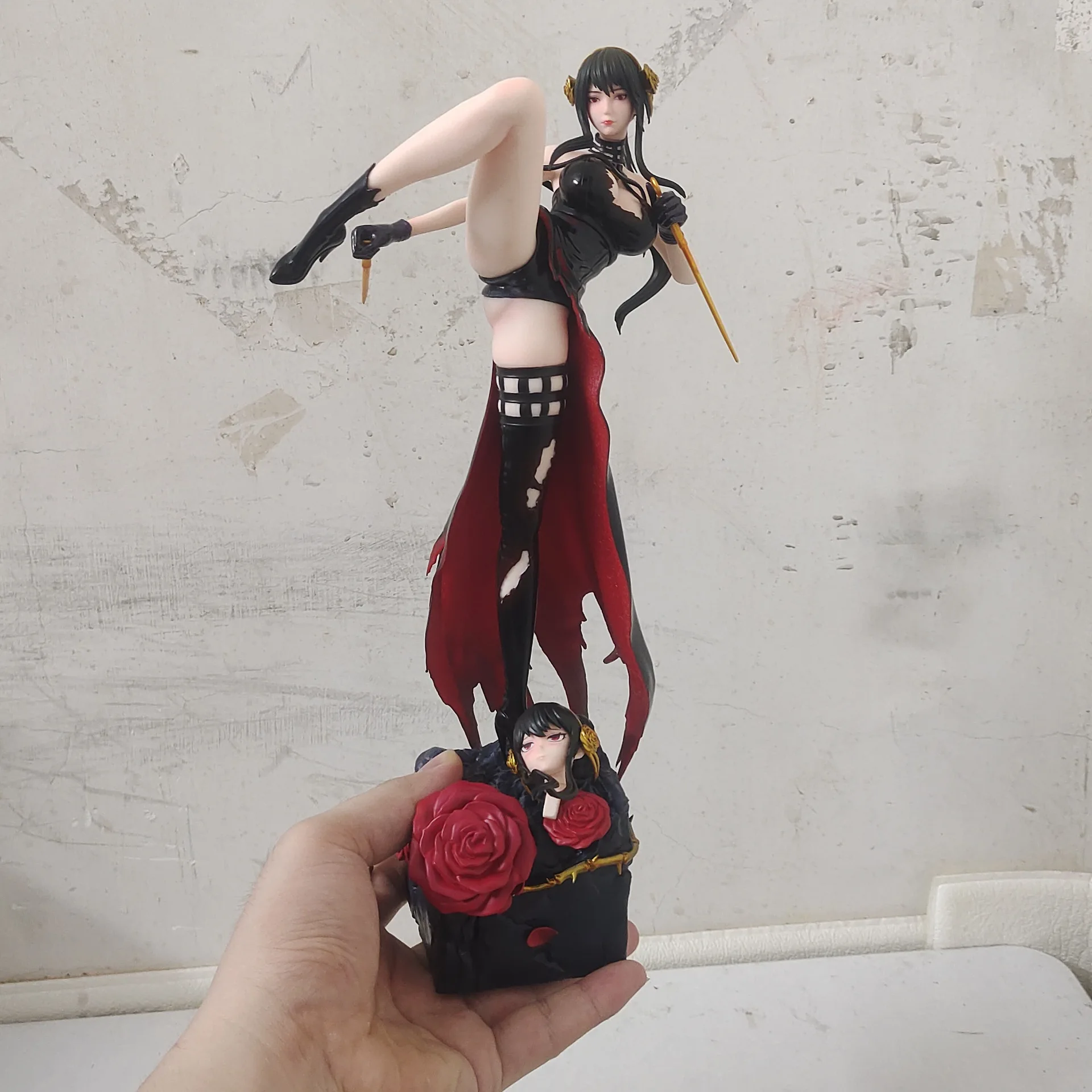 

Аниме SPY FAMILY Yor Forger Стоящая поза Фигурка ПВХ Модель Игрушка Кукла Декор стола Автомобильные украшения Коллекция Подарки в коробке