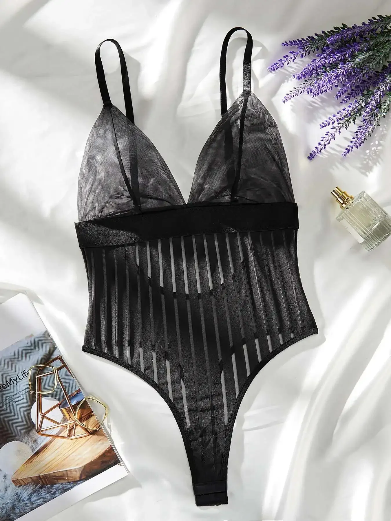 Sexy Dessous, gestreift, halbtransparent, Netzspleißen, sexy, tiefer V-Hosenträger, rückenfrei, ärmellos, Bodys, bezaubernd, schön, 2 USD