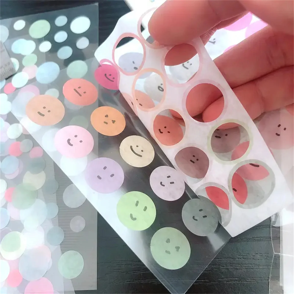 6 Sheets, Cute Expression Cartoon Doodle Cup Round Sticker, Multicolor Smile Face Gift Decoration Hand Account Sticker