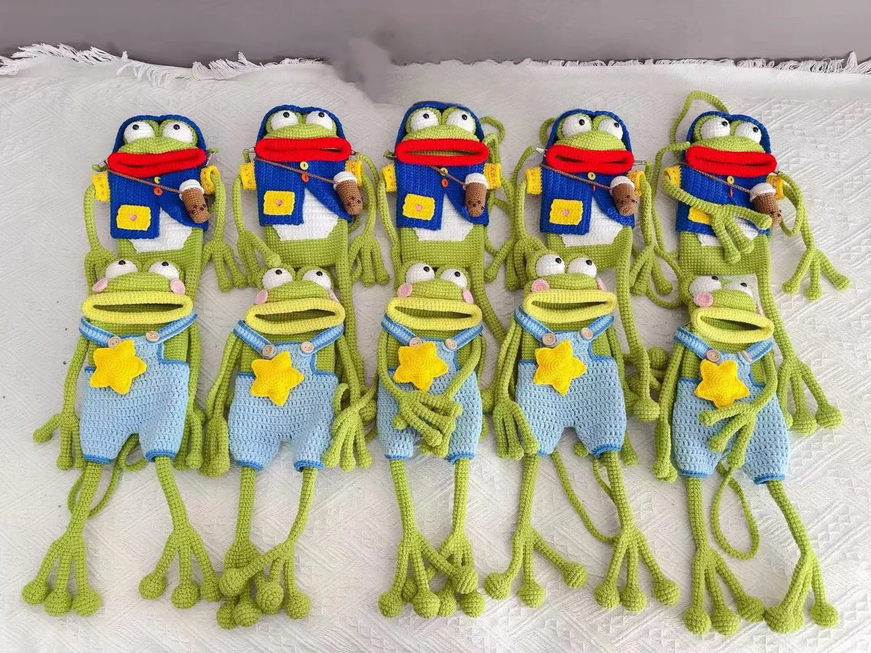 

Finied Knitted F Mouth Mobile Phone Bag Sausage Mouth Yarn Crochet Bag Ugly Cute New Year Gift Youth Casual Crossbody Bag