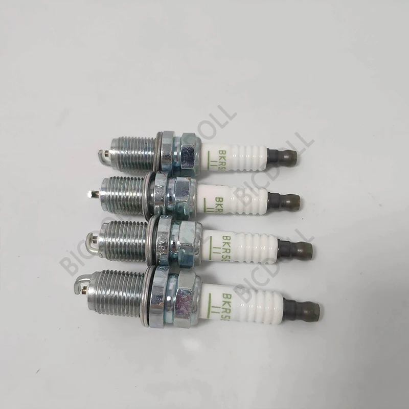 

4/6PCS 6953 BKR5E-11 Spark Plug for Hyundai Tucson Elantra Kia Sportage Mazda 2 3 6 Nissan Subaru Forester Toyota Corolla