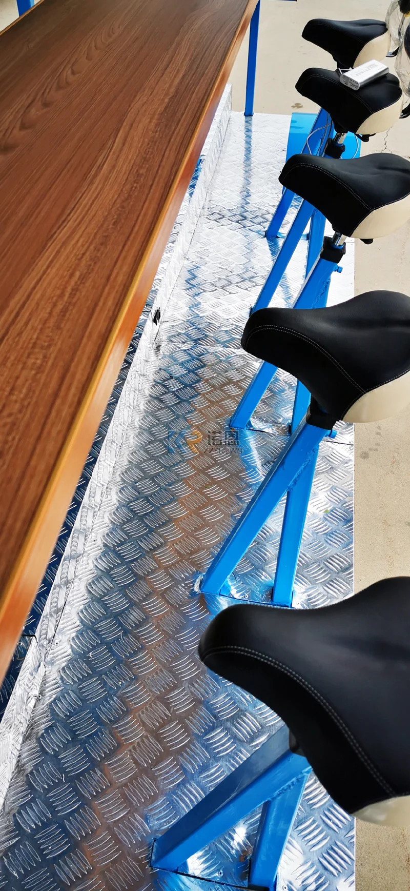 รถท่องเที่ยวไฟฟ้า10ที่นั่งรถเข็นเบียร์ขนาดใหญ่ผลิตจากโรงงานผลิตอาหารและเครื่องดื่ม2023