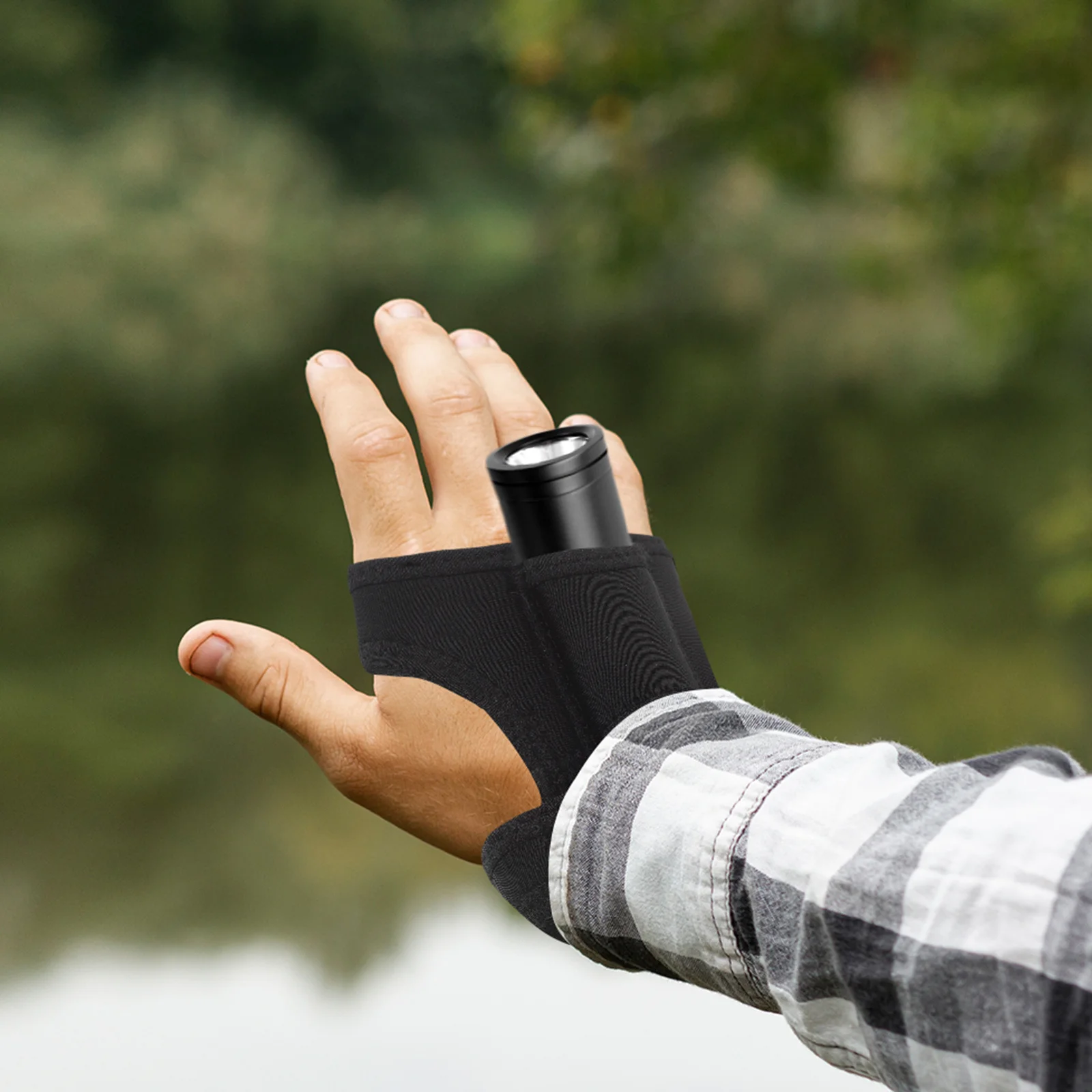 

Diving Wrist Flashlight Holder Glove Portable Soft Cover for Scuba Diving Hiking Cycling Outdoor Sports Universal Torch Arm