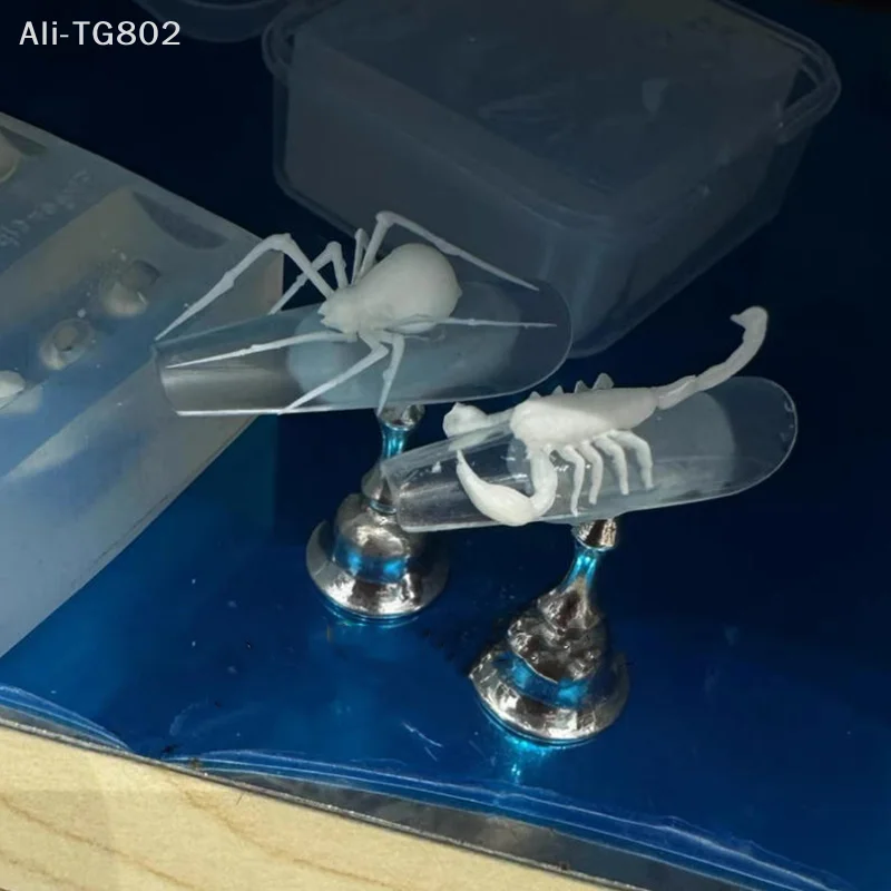 3D Silikon Nagelform Spinnen Skorpione Dunkler Punk-Stil DIY Weiche Stempelplatten Maniküre Kunstformen Werkzeuge für Nageldekorationen