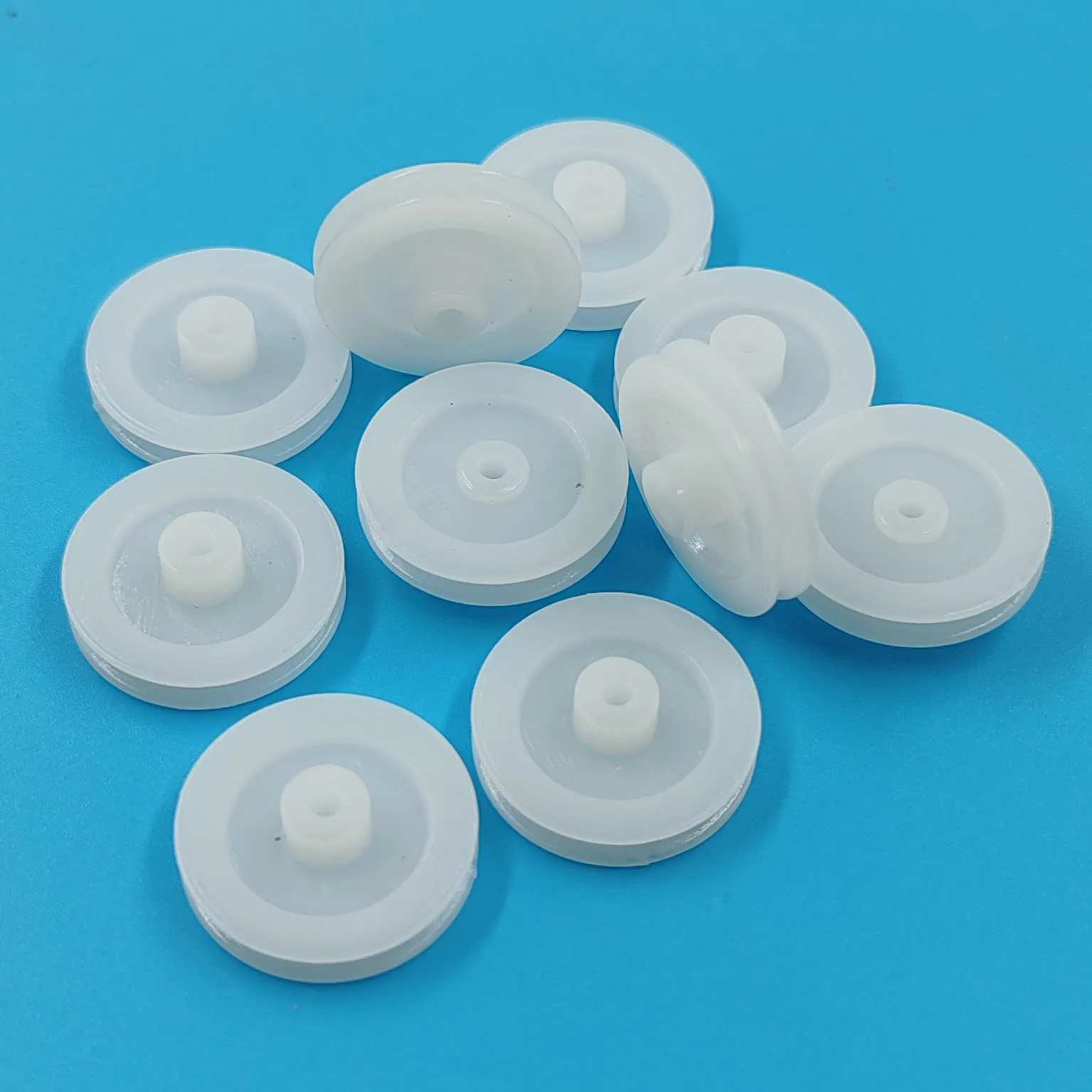 Polia plástica para o brinquedo diy, 18 a, diâmetro 18mm, 2mm, furo apertado, roda da correia, acessórios diy