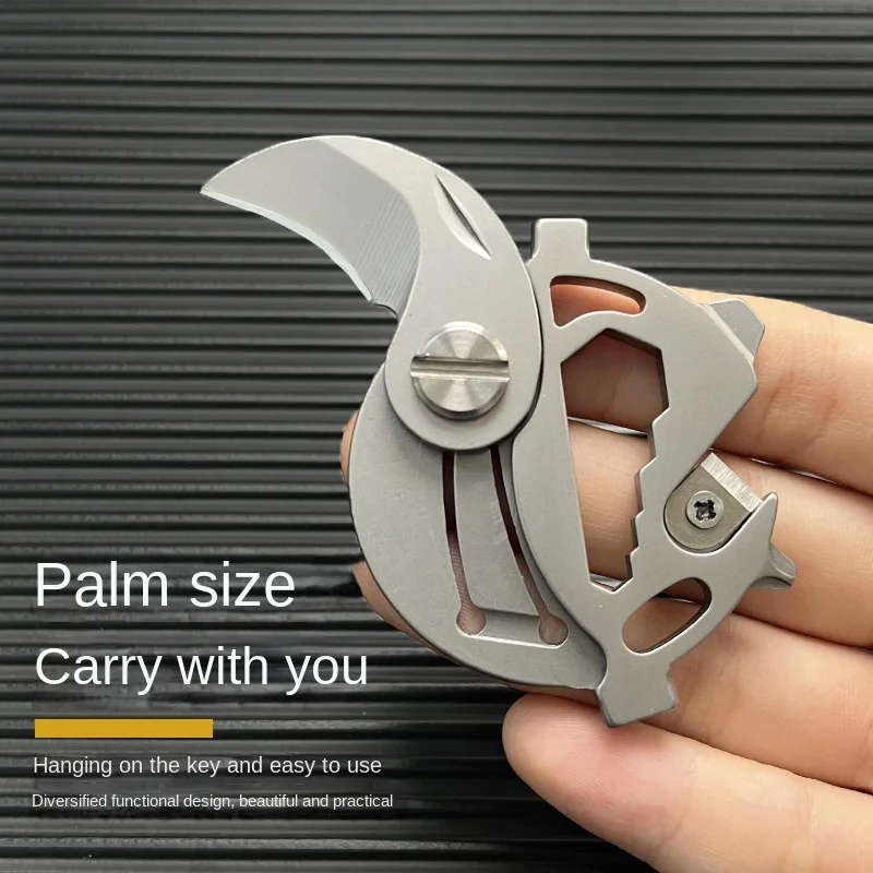 Outdoor Multifunctional Mini Pocket Knives Screwdriver Keychain EDC Tools Coin Round Steel Folding Blade Knife Keyring Pendant