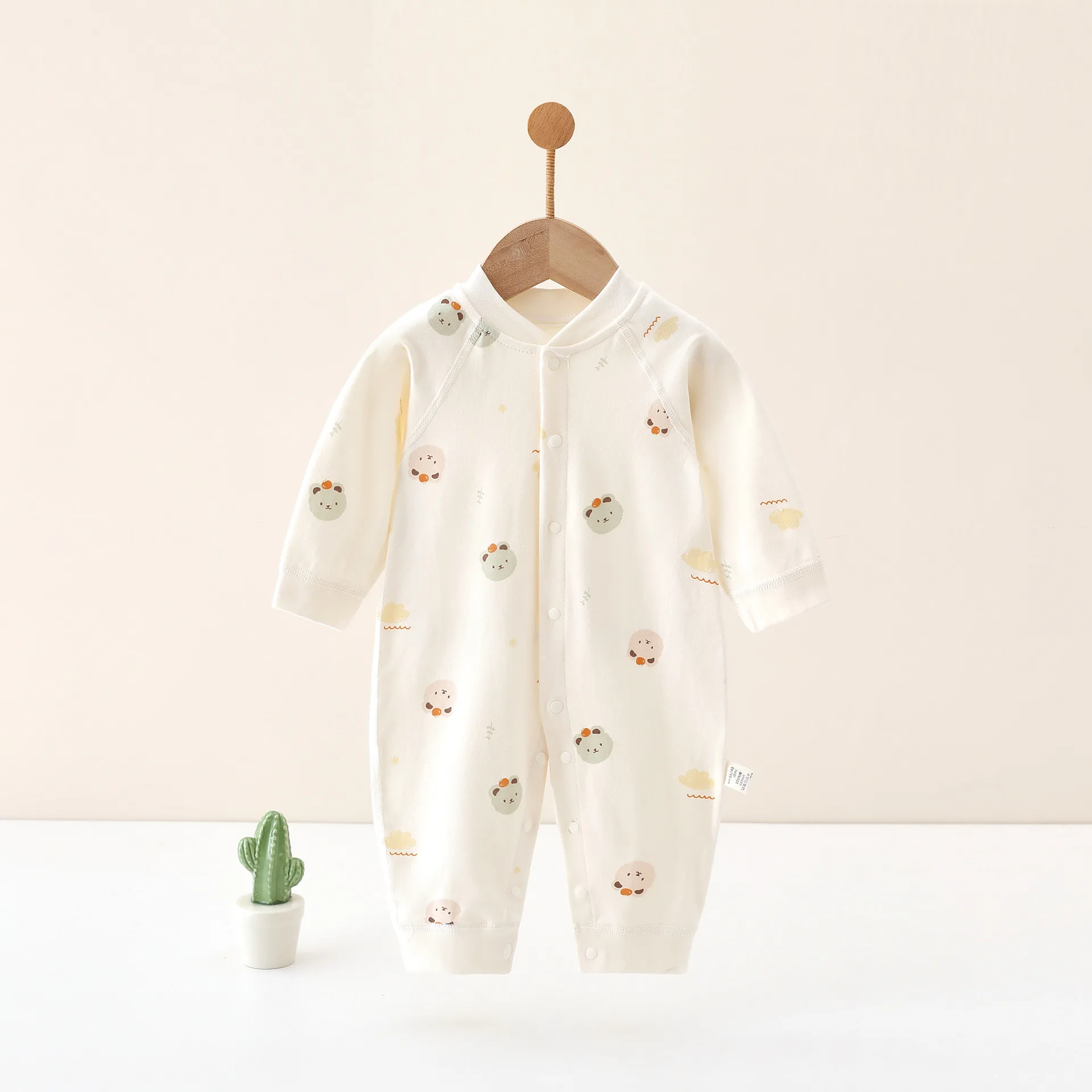 AYNIGIELL New Autumn Baby Jumpsuit Single Breasted Cartoon Pattern Baby Clothing 0-18 Months Pure Cotton Baby Onesie