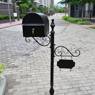 Outdoor Villa Community Garden Mailbox, Forged Iron European Retro Mailbox