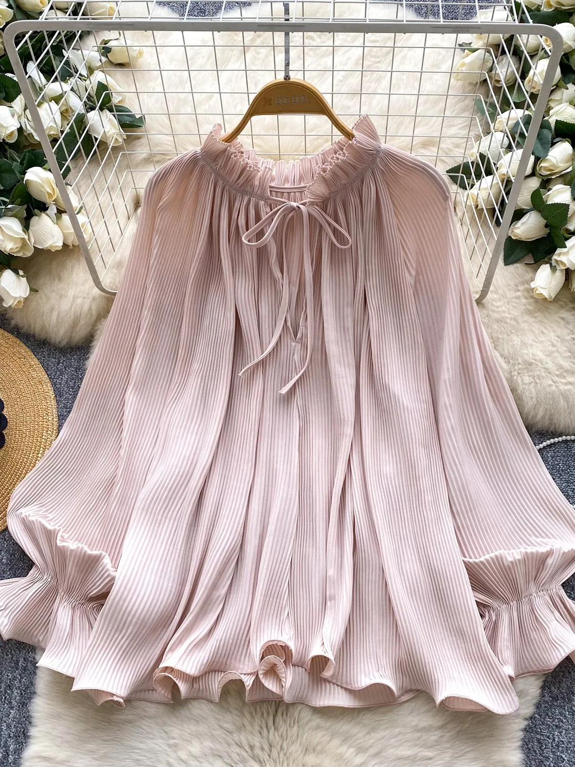 Gentle Wind Ele Pleated Bell Sve irt Women's Loose Slimming Casual Lace Trim Top Polyester Fiber Long Sve